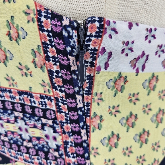 BCBGeneration Tiered Maxi Dress Floral Patchwork Sleeveless Keyhole Neck 6 - Picture 7 of 11